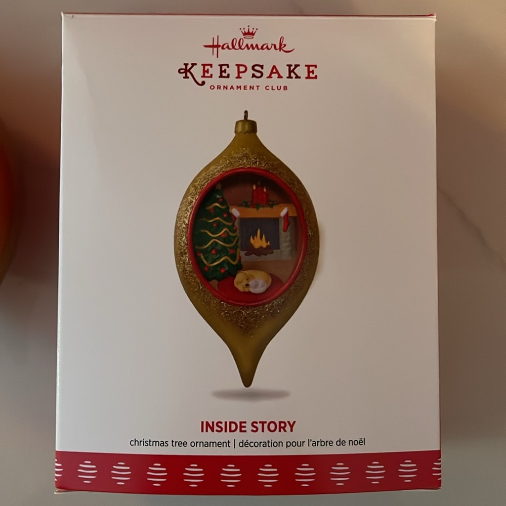 Hallmark Keepsake Ornament “Inside Story”
In its original box - Picture 3 of 5